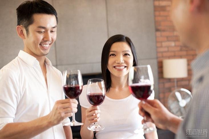 葡萄酒成中国消费者的健康“加油站”